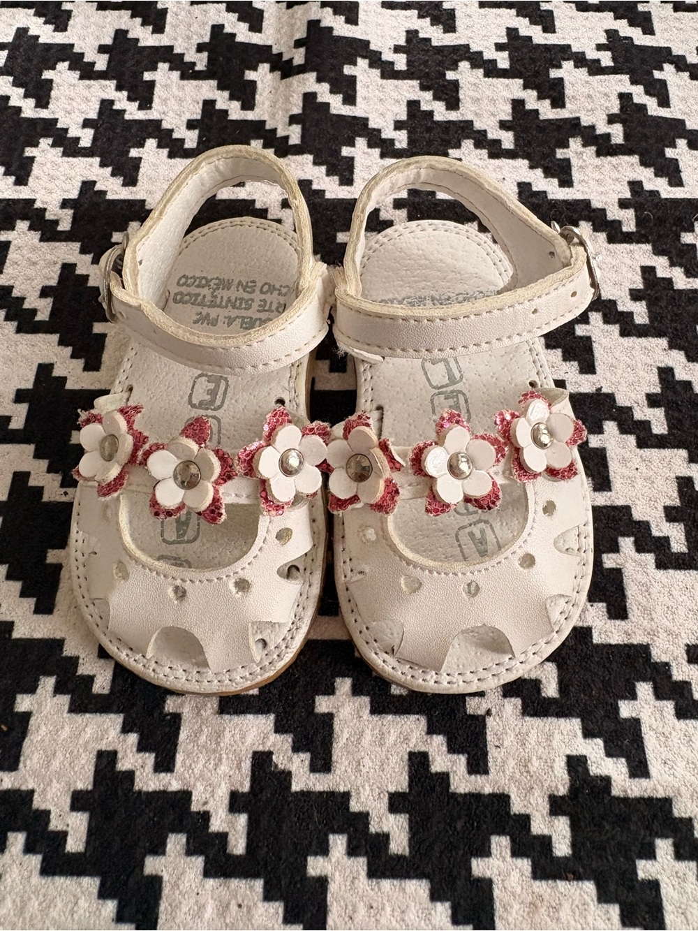 Cute Toddler Girls Mexican Floral Huarache Sandals - White/Pink size 5 mx11